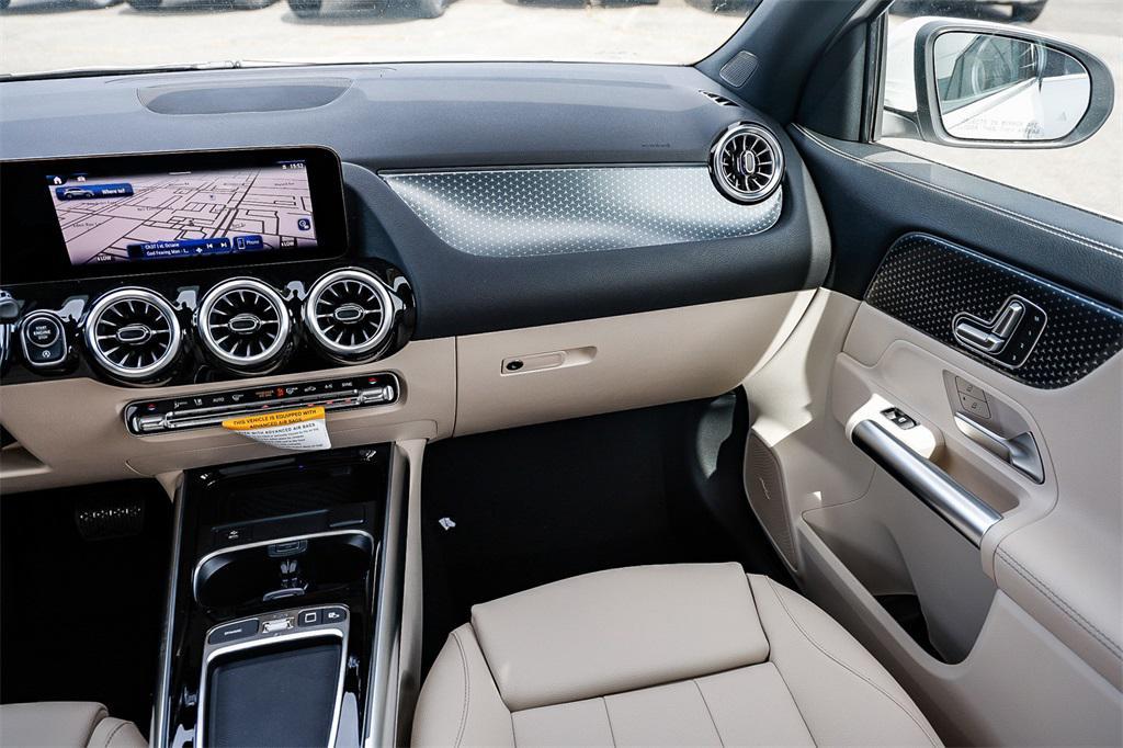 new 2025 Mercedes-Benz GLA 250 car, priced at $45,845
