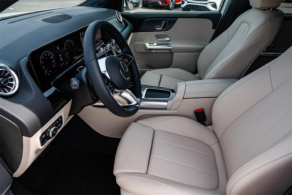 new 2025 Mercedes-Benz GLA 250 car, priced at $45,845