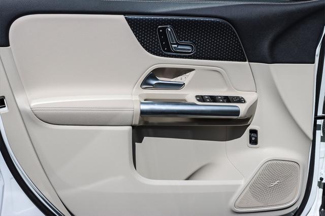 new 2025 Mercedes-Benz GLA 250 car, priced at $45,845