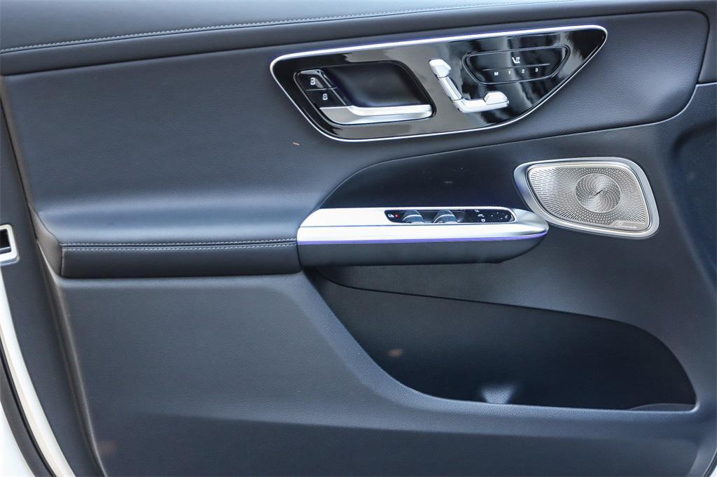 new 2025 Mercedes-Benz GLC 300 car, priced at $60,955
