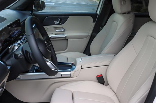 new 2025 Mercedes-Benz GLB 250 car, priced at $46,550