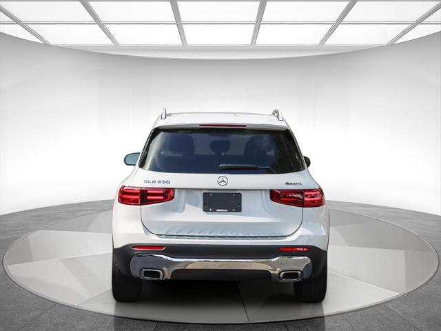 new 2025 Mercedes-Benz GLB 250 car, priced at $46,550