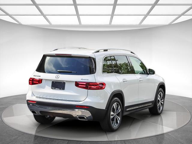 new 2025 Mercedes-Benz GLB 250 car, priced at $46,550