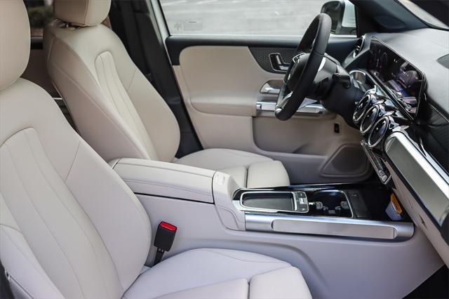 new 2025 Mercedes-Benz GLB 250 car, priced at $46,550
