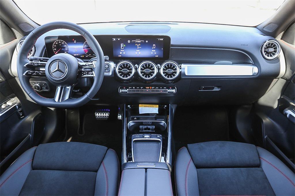 new 2024 Mercedes-Benz GLB 250 car, priced at $52,040