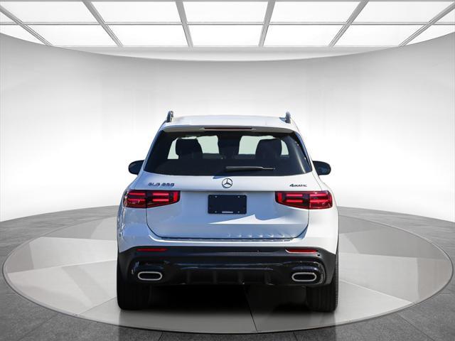new 2024 Mercedes-Benz GLB 250 car, priced at $52,040