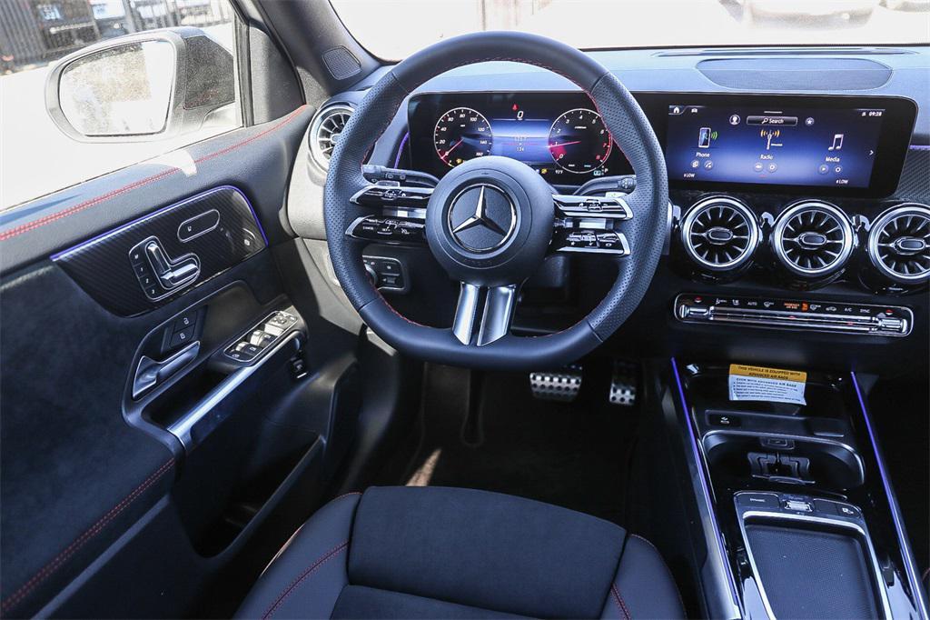 new 2024 Mercedes-Benz GLB 250 car, priced at $52,040
