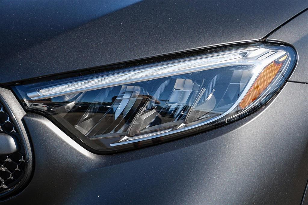 new 2025 Mercedes-Benz GLC 300 car, priced at $61,430