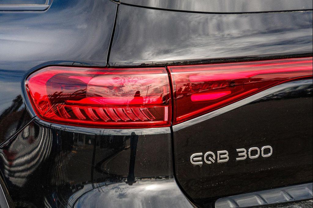 new 2024 Mercedes-Benz EQB 300 car