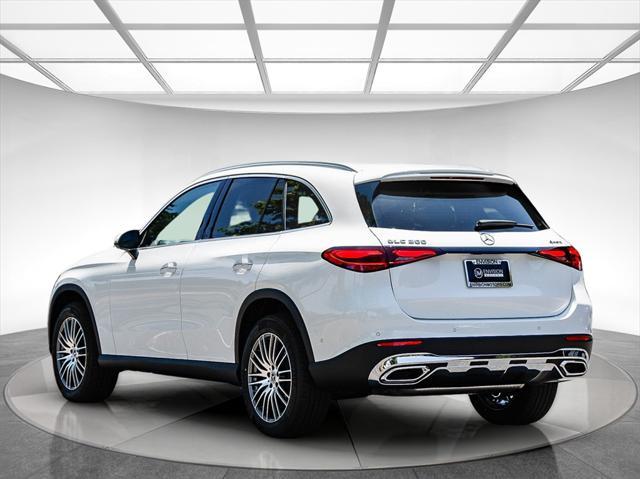 new 2025 Mercedes-Benz GLC 300 car, priced at $53,955