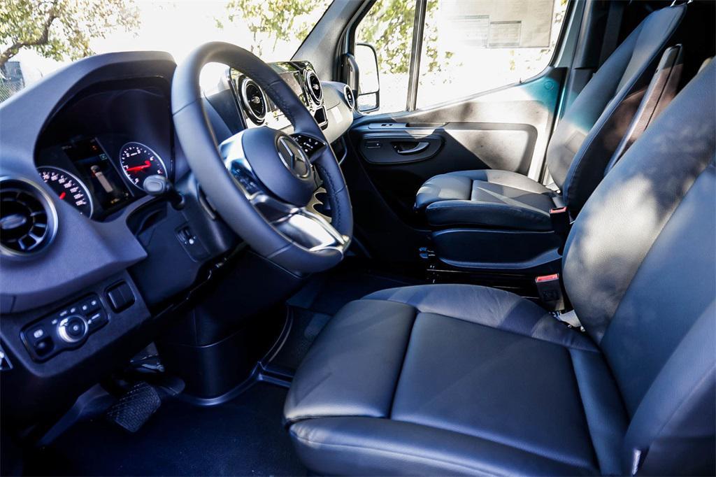 new 2025 Mercedes-Benz Sprinter 2500 car