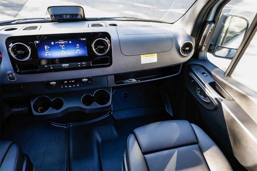 new 2025 Mercedes-Benz Sprinter 2500 car