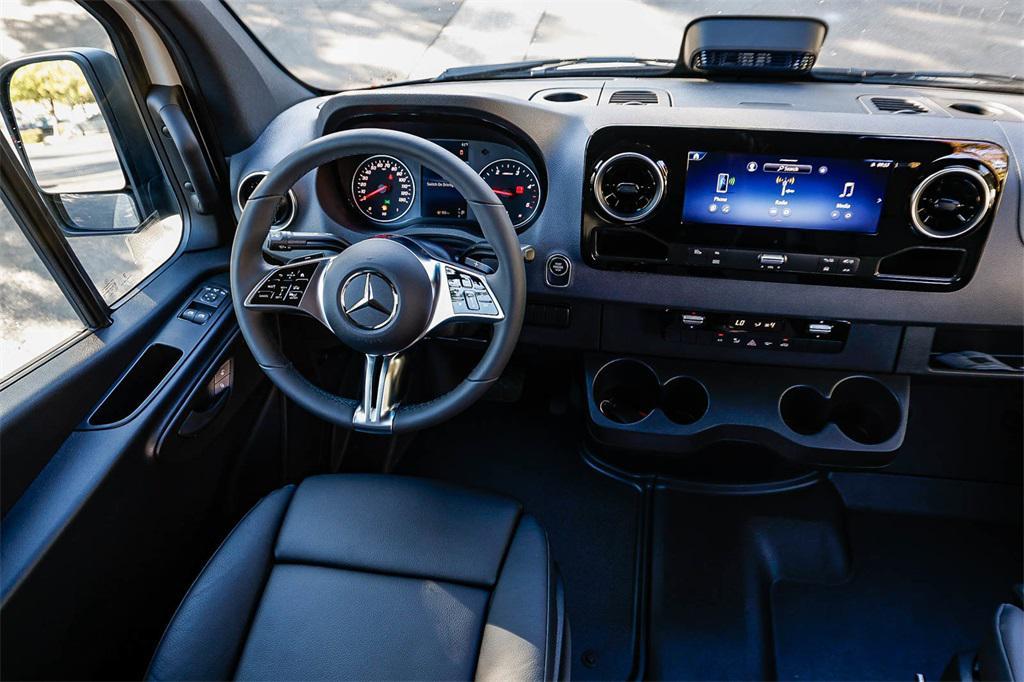 new 2025 Mercedes-Benz Sprinter 2500 car