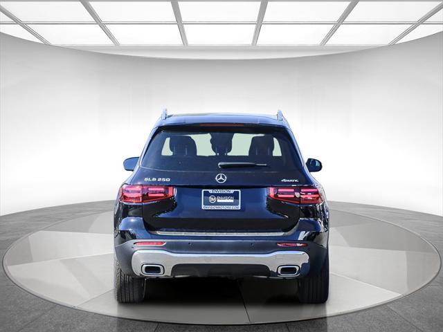 new 2024 Mercedes-Benz GLB 250 car, priced at $53,215