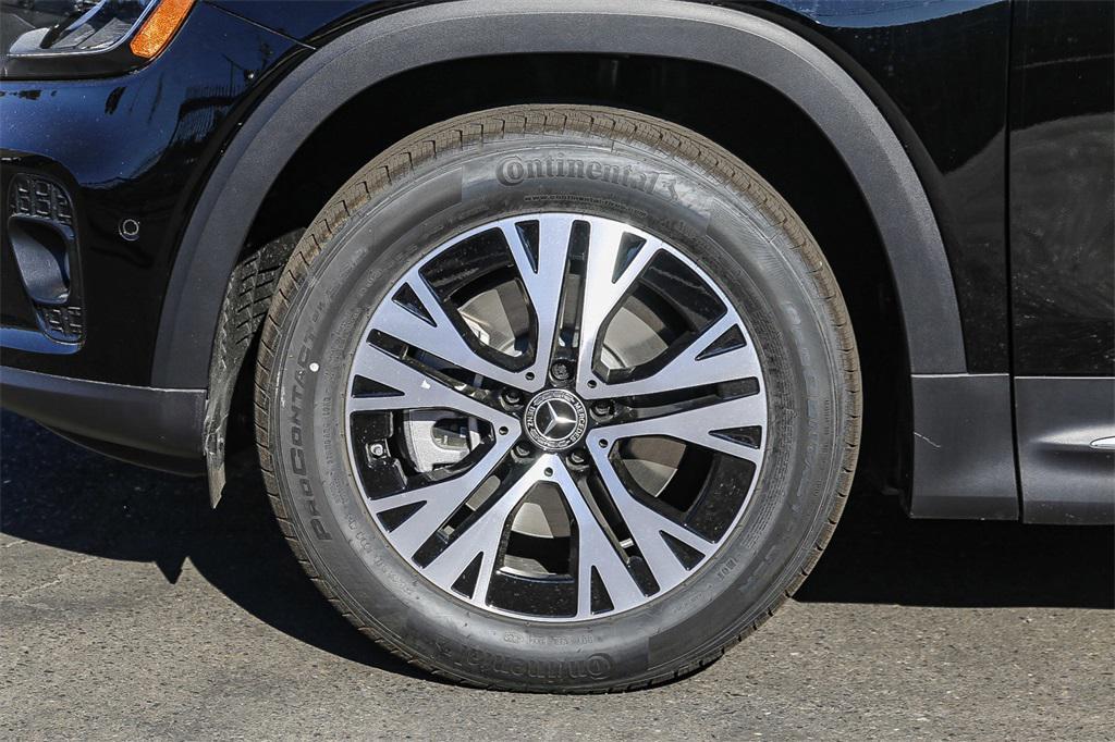 new 2024 Mercedes-Benz GLB 250 car, priced at $53,215