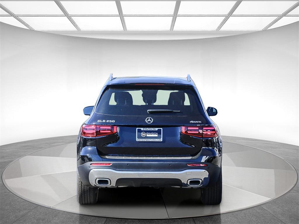 new 2024 Mercedes-Benz GLB 250 car, priced at $53,215