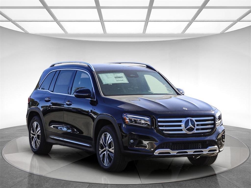 new 2024 Mercedes-Benz GLB 250 car, priced at $53,215