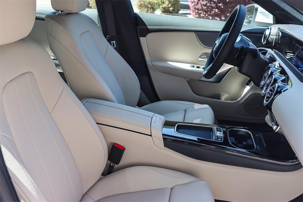 new 2025 Mercedes-Benz CLA 250 car, priced at $47,870