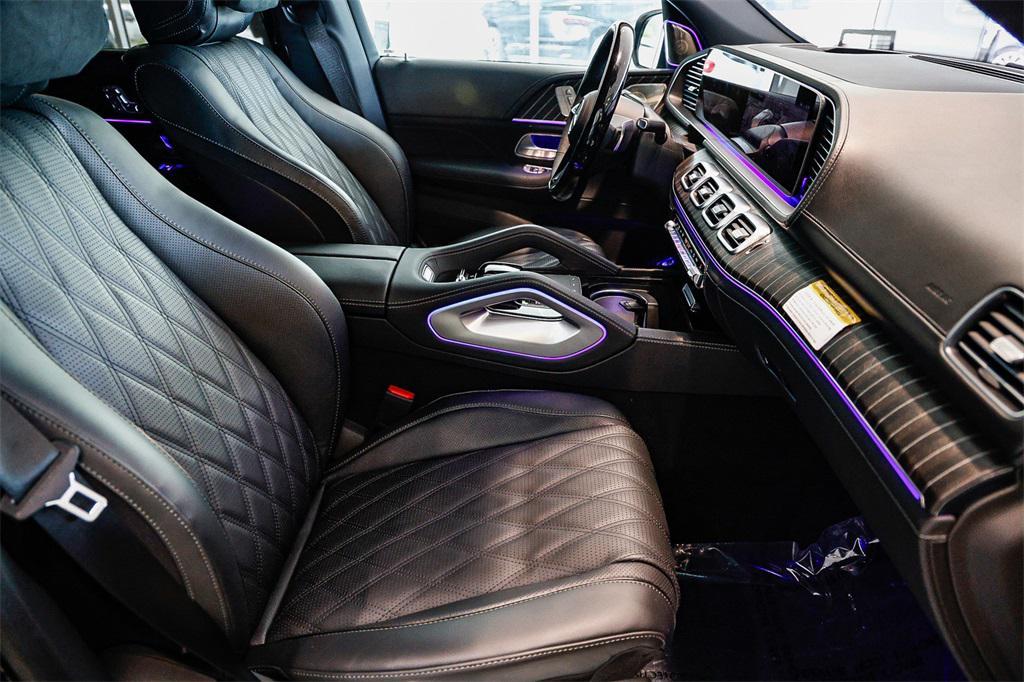 new 2025 Mercedes-Benz Maybach GLS 600 car, priced at $205,680