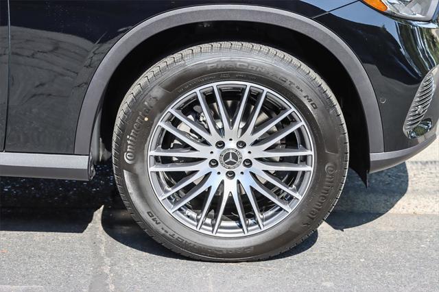 new 2025 Mercedes-Benz GLC 300 car, priced at $52,175