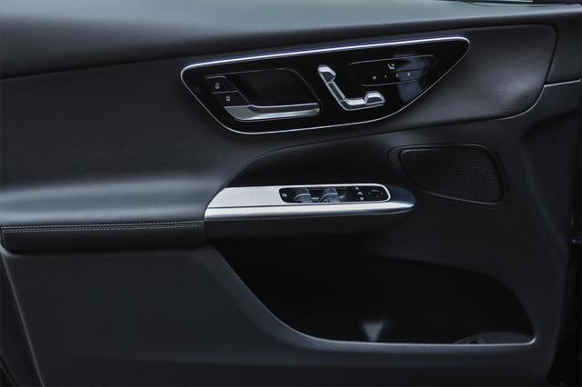 new 2025 Mercedes-Benz GLC 300 car, priced at $52,175