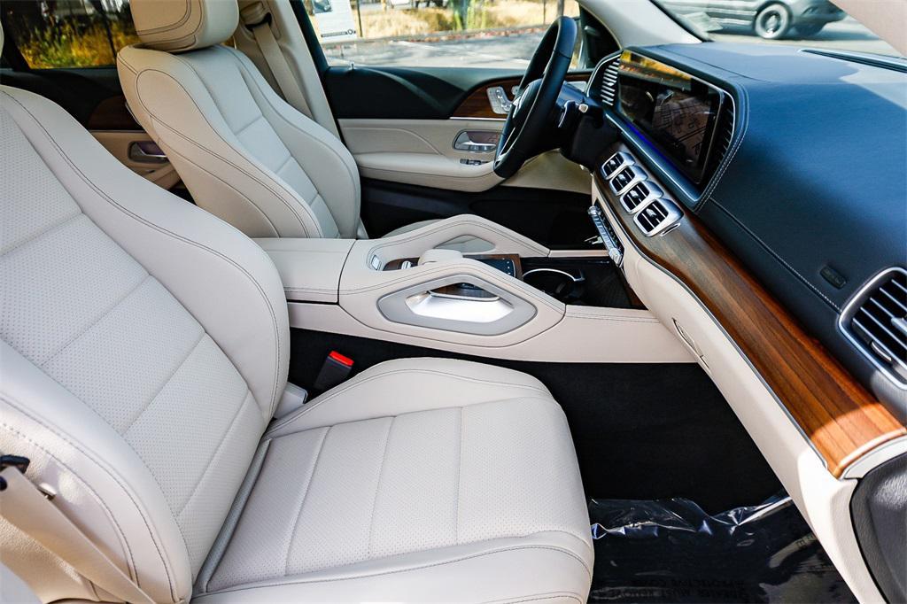 new 2026 Mercedes-Benz GLS 450 car, priced at $93,220