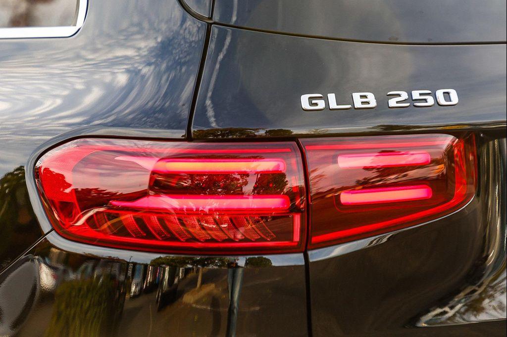 used 2025 Mercedes-Benz GLB 250 car, priced at $38,595