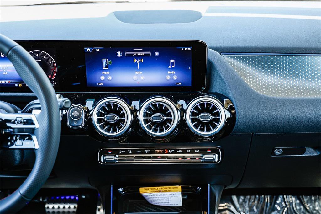 new 2025 Mercedes-Benz GLA 250 car, priced at $51,970