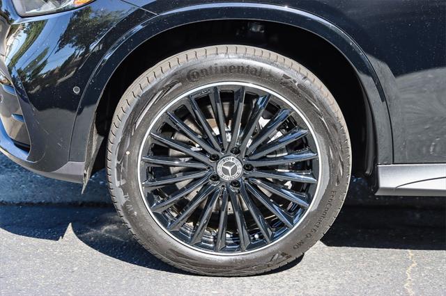 new 2024 Mercedes-Benz GLC 300 car, priced at $59,655