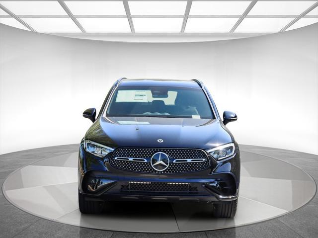 new 2024 Mercedes-Benz GLC 300 car, priced at $59,655