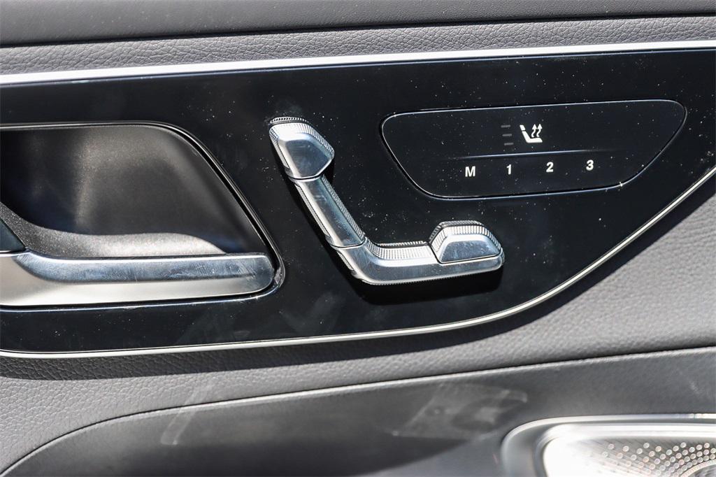 new 2024 Mercedes-Benz GLC 300 car, priced at $59,655