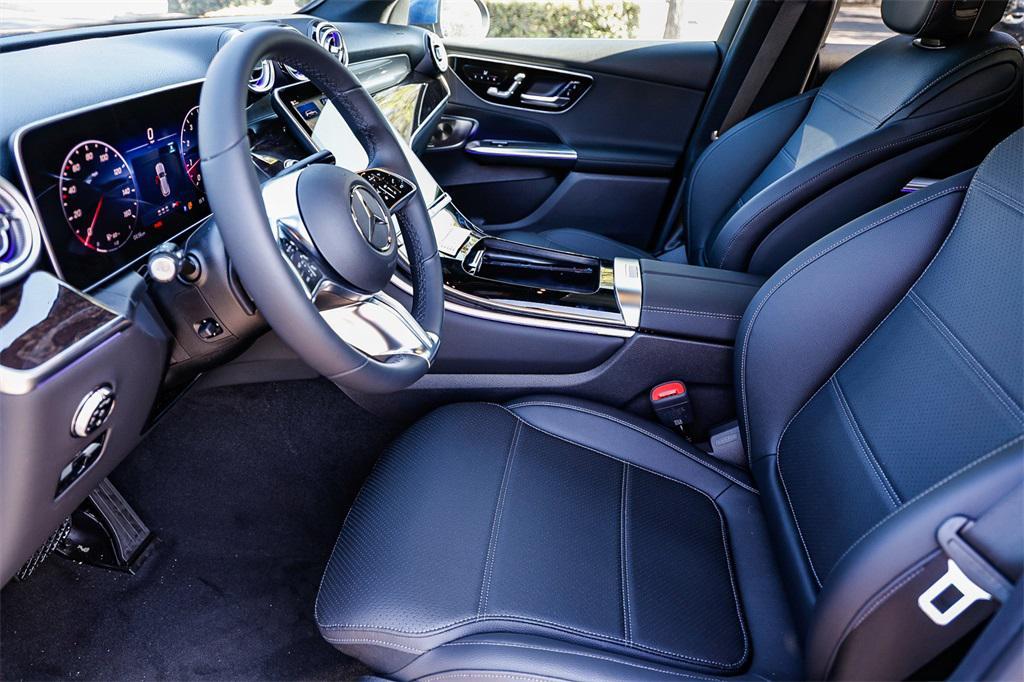 new 2025 Mercedes-Benz GLC 300 car, priced at $57,955