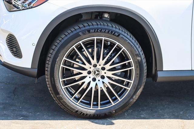 new 2025 Mercedes-Benz GLC 300 car, priced at $53,005