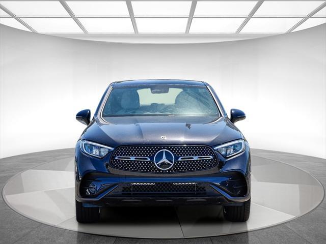 new 2025 Mercedes-Benz GLC 300 car, priced at $67,385