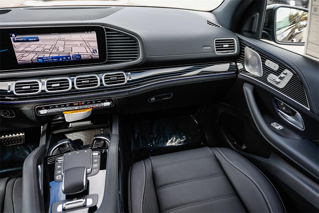 new 2026 Mercedes-Benz GLS 580 car, priced at $126,555