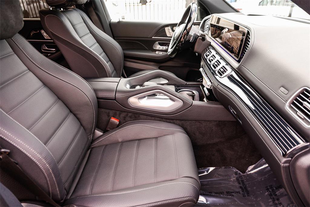 new 2026 Mercedes-Benz GLS 580 car, priced at $126,555