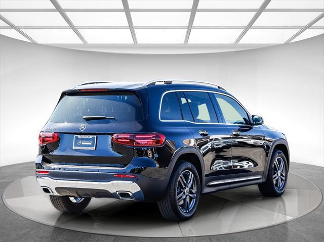 new 2025 Mercedes-Benz GLB 250 car, priced at $47,305