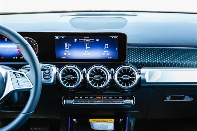 new 2025 Mercedes-Benz GLB 250 car, priced at $47,305