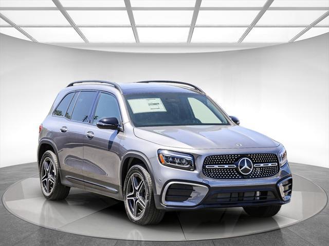 new 2024 Mercedes-Benz GLB 250 car, priced at $55,140