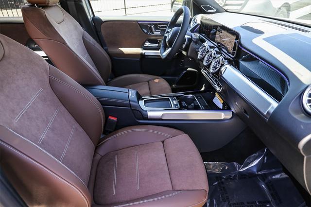 new 2024 Mercedes-Benz GLB 250 car, priced at $55,140
