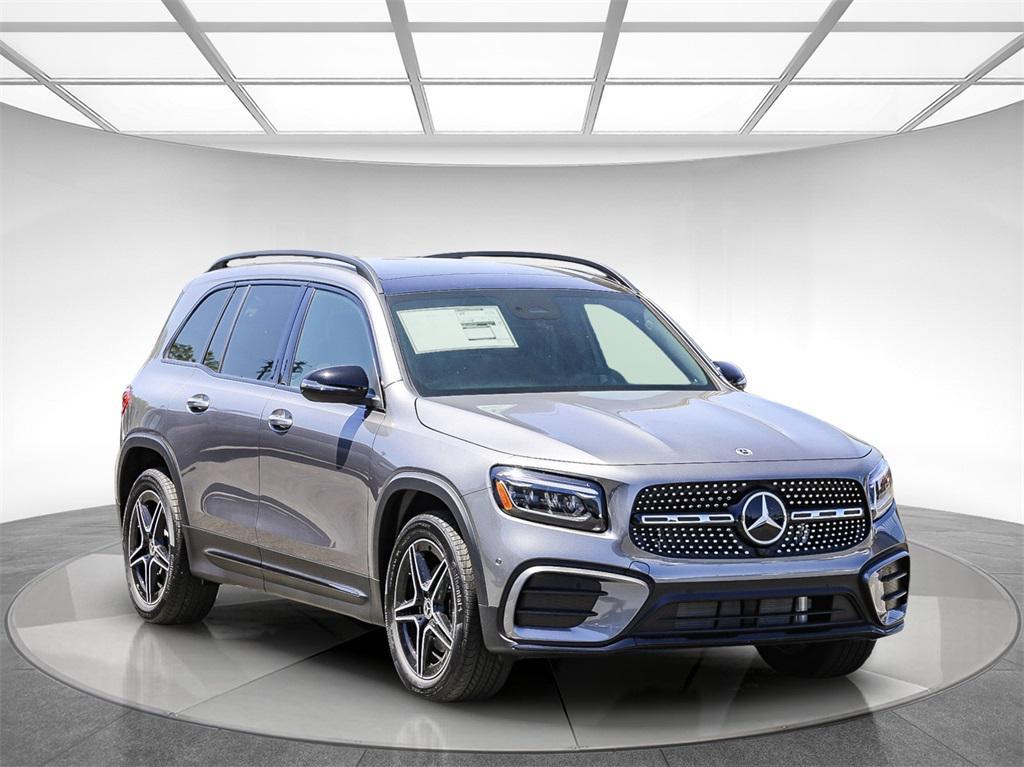 new 2024 Mercedes-Benz GLB 250 car, priced at $55,140