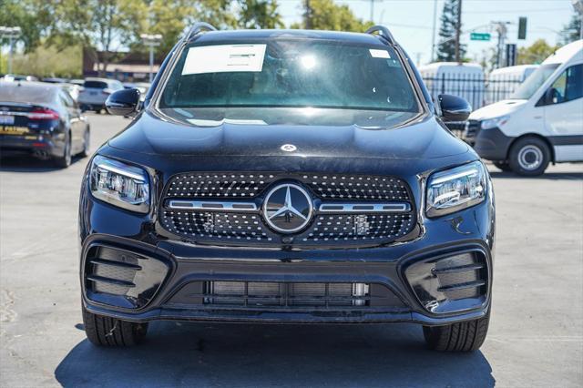 new 2024 Mercedes-Benz GLB 250 car, priced at $54,325