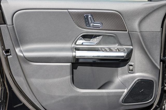 new 2025 Mercedes-Benz GLA 250 car, priced at $45,845