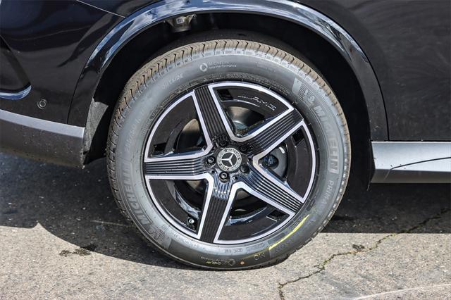 new 2025 Mercedes-Benz GLC 300 car, priced at $61,800