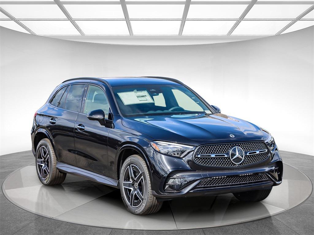 new 2025 Mercedes-Benz GLC 300 car, priced at $61,800