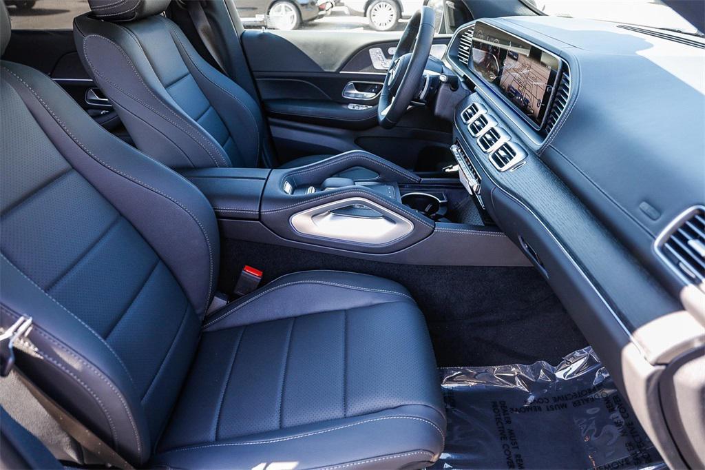 new 2025 Mercedes-Benz GLS 450 car, priced at $100,305