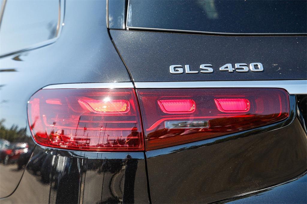 new 2025 Mercedes-Benz GLS 450 car, priced at $100,305