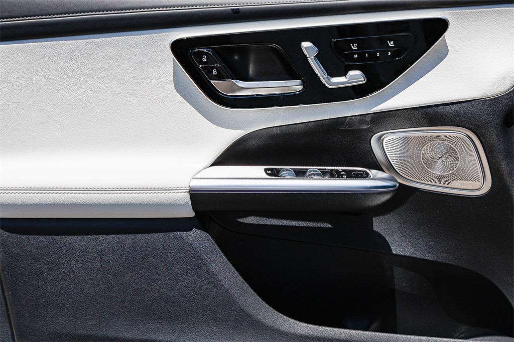 new 2025 Mercedes-Benz GLC 300 car, priced at $62,105