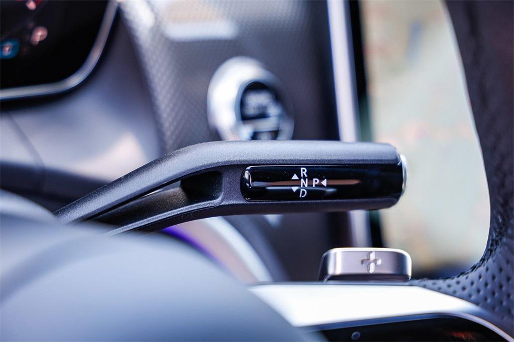 new 2025 Mercedes-Benz GLC 300 car, priced at $62,105