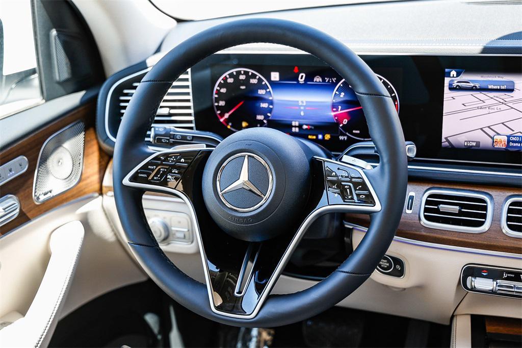 new 2025 Mercedes-Benz GLS 450 car, priced at $91,580